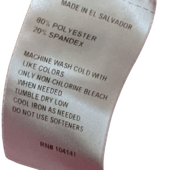 Reebok athletic top size Medium - Picture 5 of 8